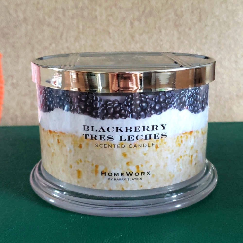 BlackBerry Tres Leches candle
